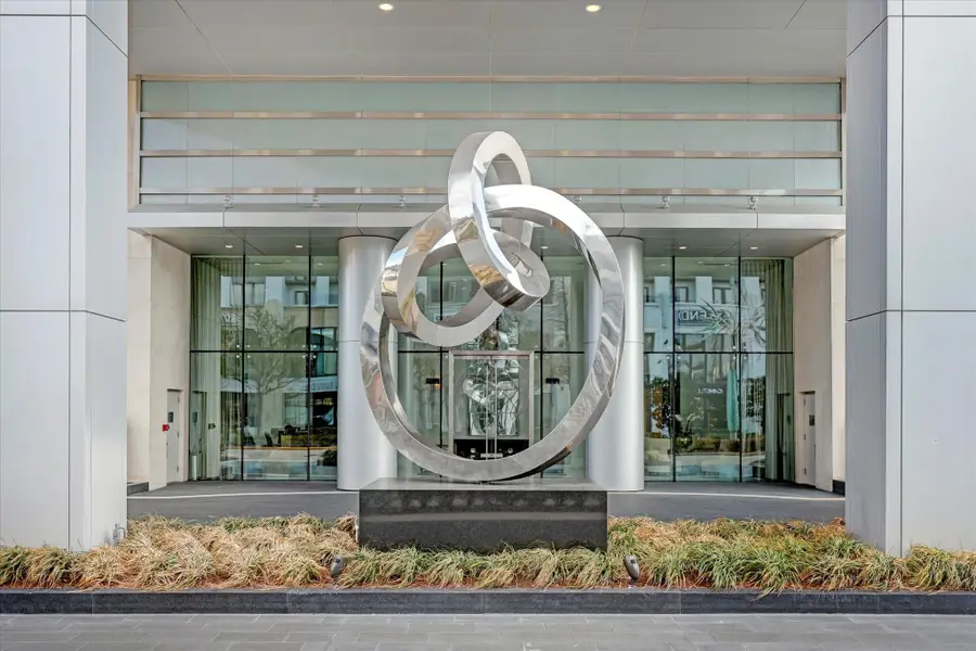 2727 Kirby Drive #12C, Houston, TX 77098 - Image #2