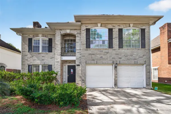 1207 Green Knoll Drive, Sugar Land, TX 77479