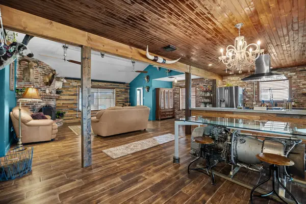 2713 Crane Drive, Pearland, TX 77581