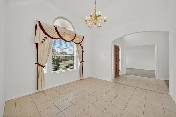 2103 Five Iron Drive, Houston, TX 77089