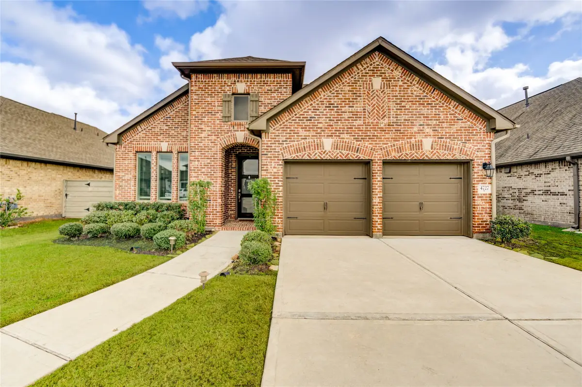4727 Crest Hill Drive, Manvel, TX 77578 - #1