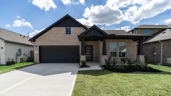 1726 Navigation Lane, Angleton, TX 77515