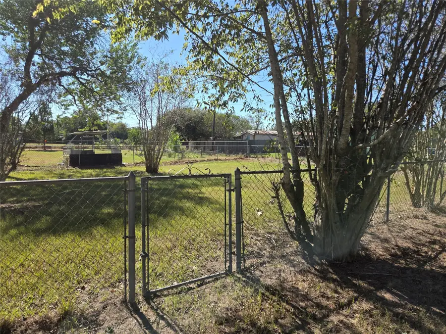 1305 2nd Street, Hempstead, TX 77445 - #2