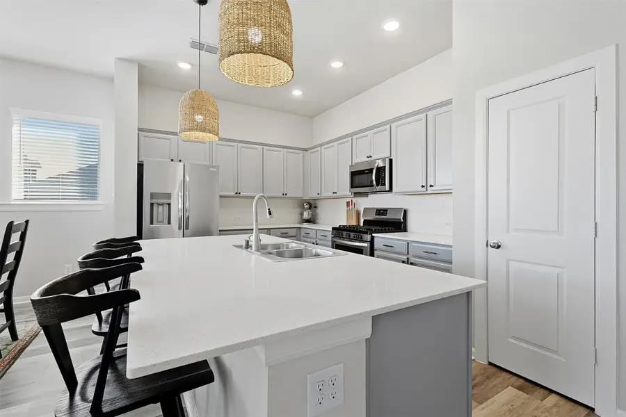 10003 Napier Drive, Rosharon, TX 77583 - Image #3