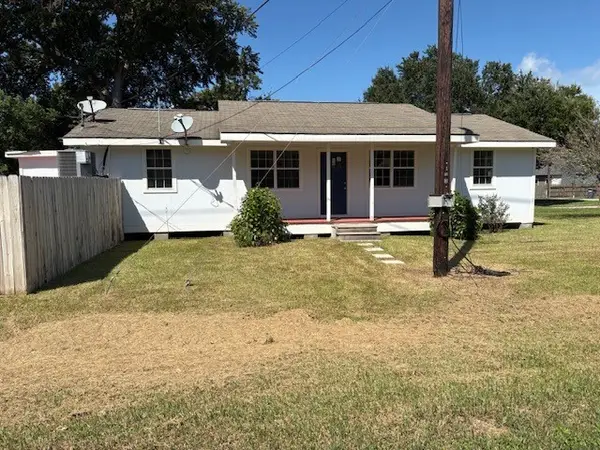 7220 Moore, Hitchcock, TX 77563