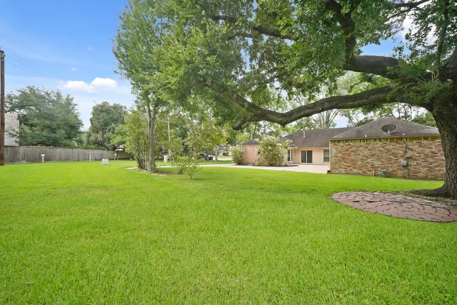 3103 Fairway Drive, Sugar Land, TX 77478 - Image #2