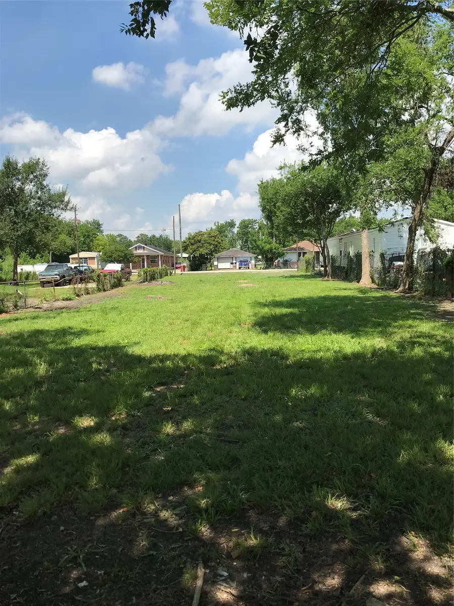 7138 Dallas Street, Baytown, TX 77521 - #2