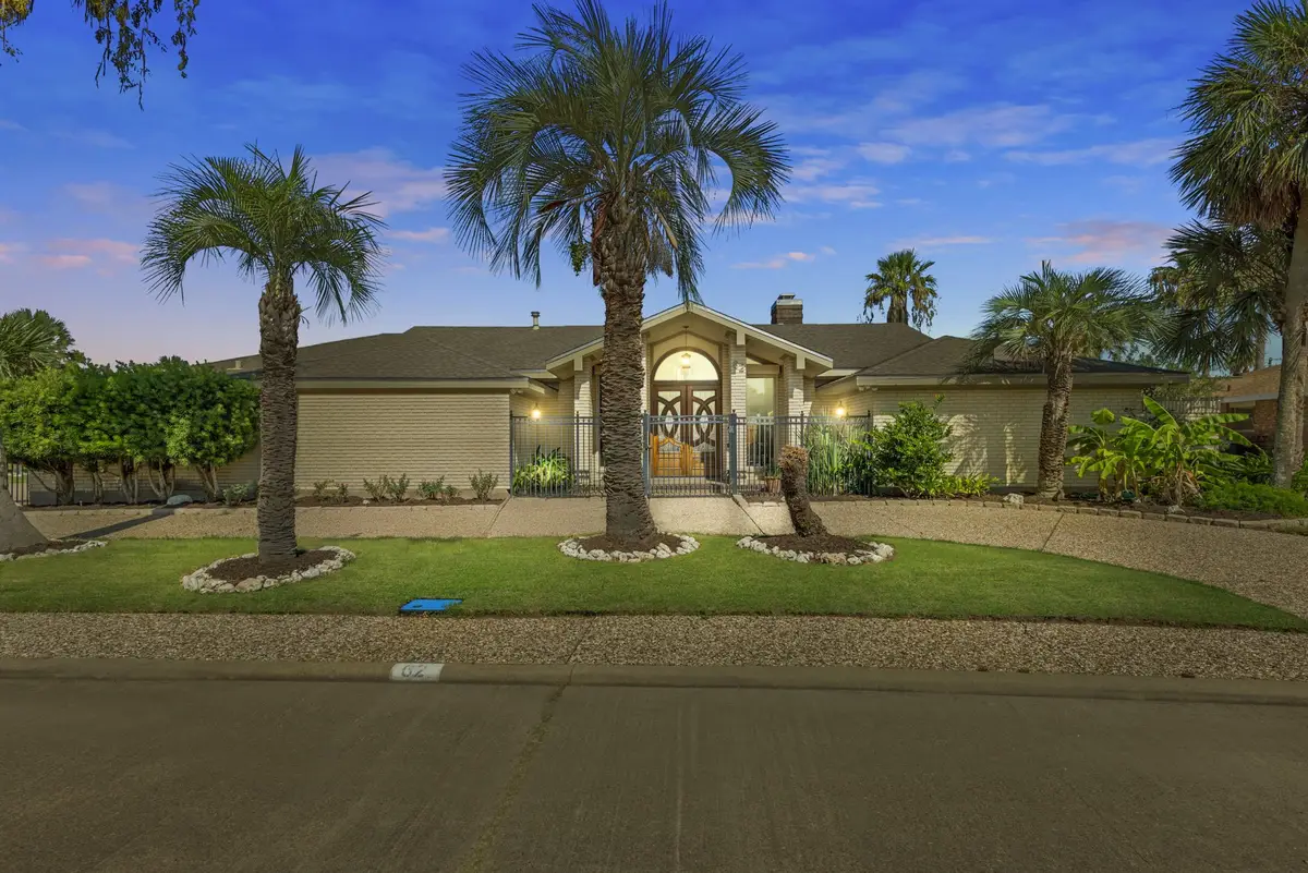 62 Colony Park Circle, Galveston, TX 77551 - Image #1