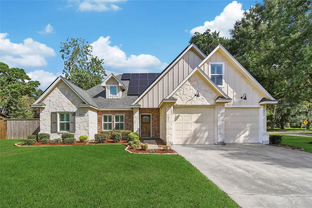 237 Any Way Street, Lake Jackson, TX 77566 - #1