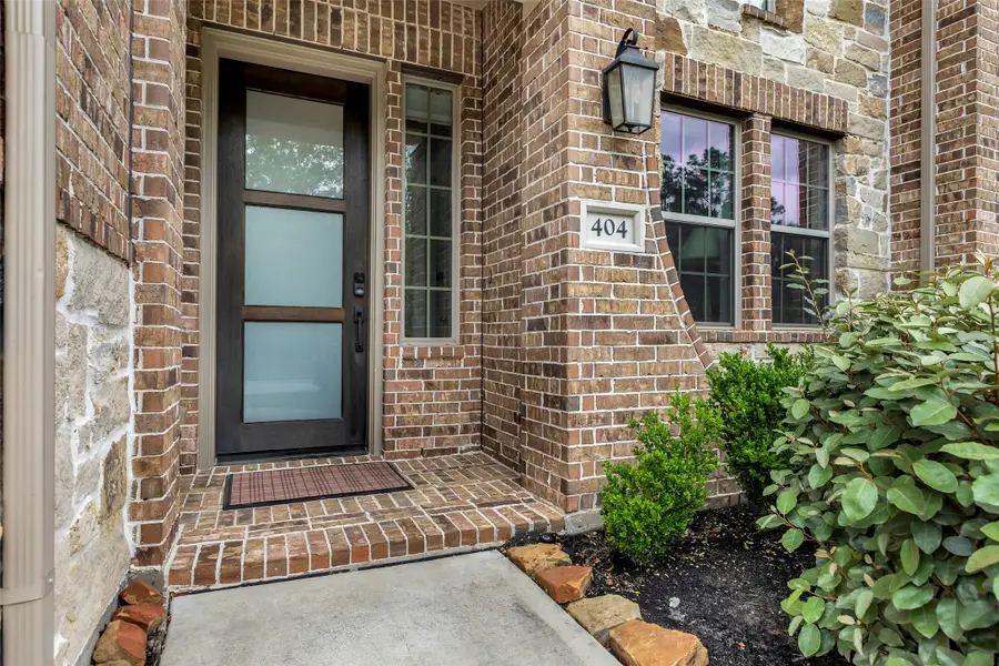 404 Christians Court, Montgomery, TX 77316 - Image #3