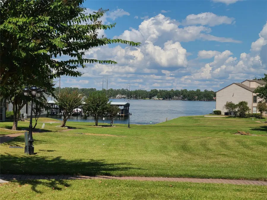 102C Lakeview Terrace, Montgomery, TX 77356 - Image #2