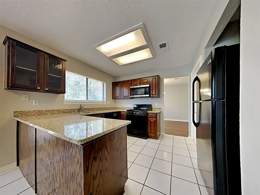 158 E Pathfinders Circle, The Woodlands, TX 77381 - #2