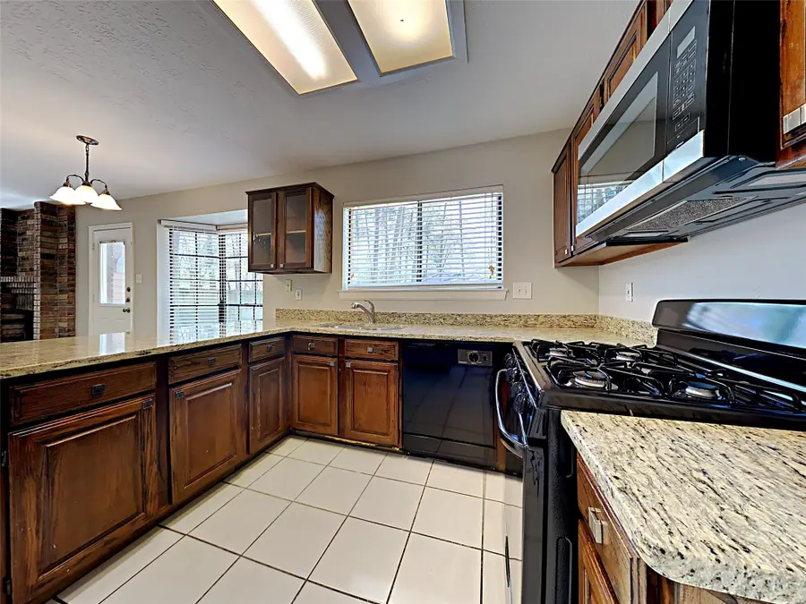 158 E Pathfinders Circle, The Woodlands, TX 77381 - #3