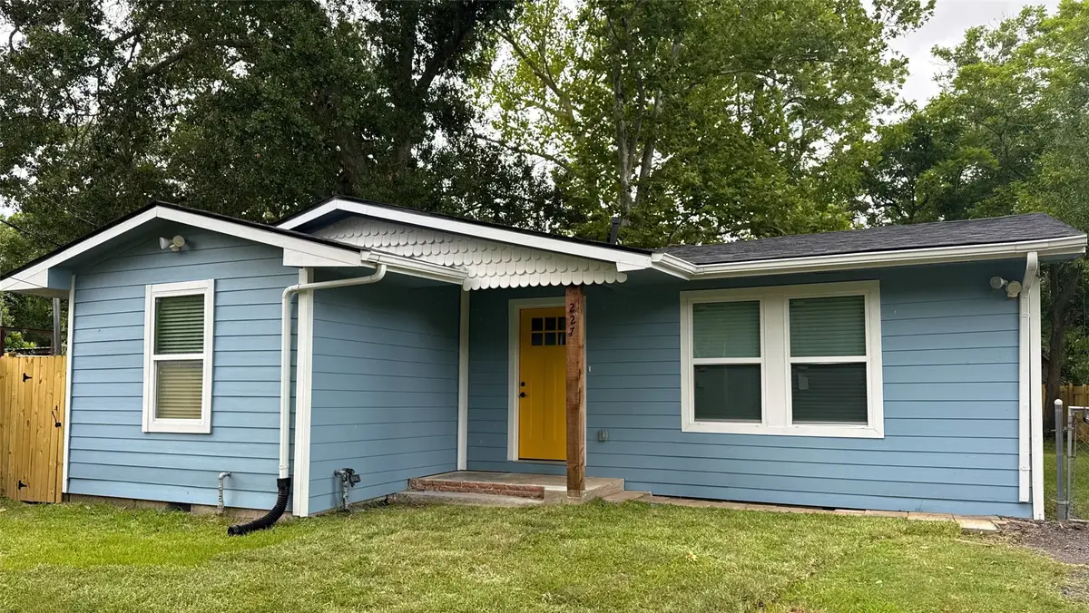227 Kansas Street, Bacliff, TX 77518 - #1