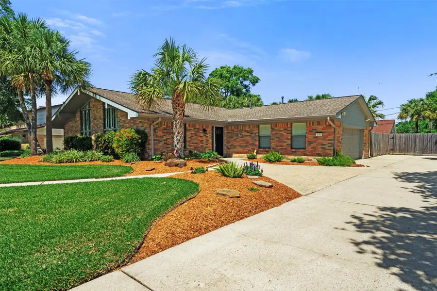 638 Bay Club Drive, Seabrook, TX 77586 - #2