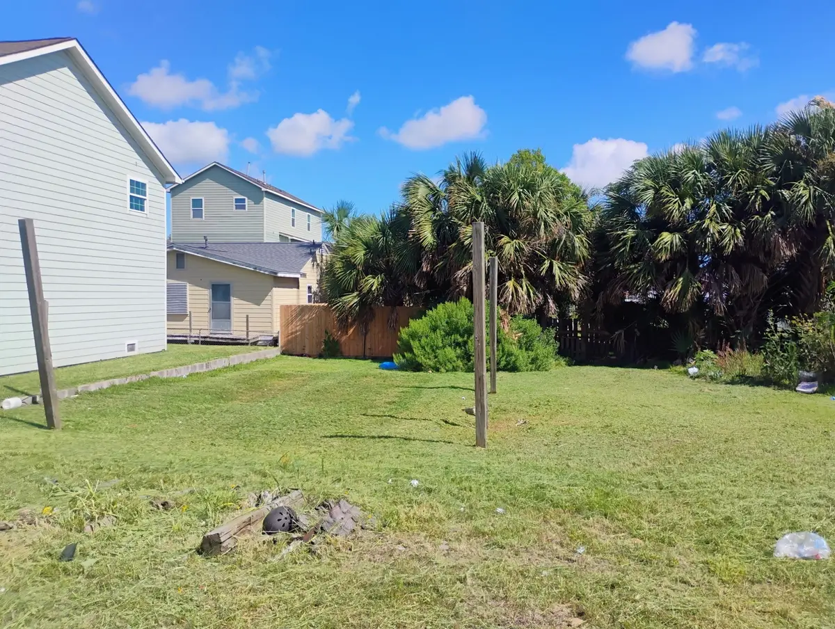 5928 Avenue T 1/2, Galveston, TX 77551 - Image #1