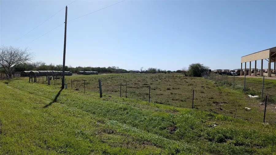 0000 S Meadow Lane, El Campo, TX 77437 - Image #2