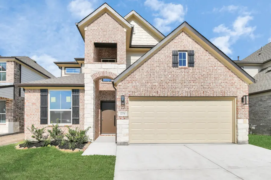 12034 Maple Oak Drive, Houston, TX 77066 - Image #3