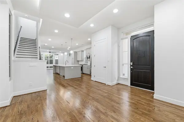 805 Birdsall Street, Houston, TX 77007