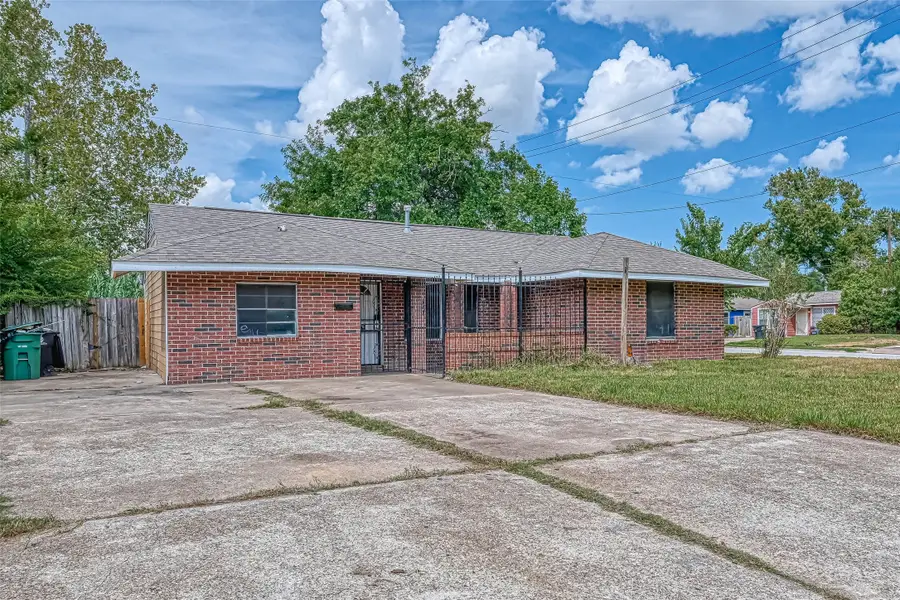 5431 Willow Glen Drive, Houston, TX 77033 - #2