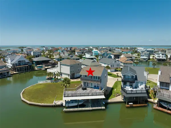 543 Sunset Circle, Galveston, TX 77554