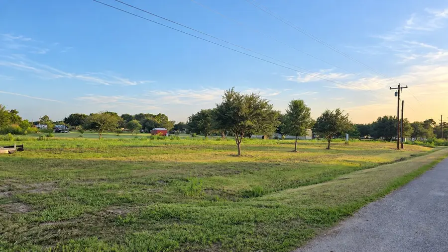 122 Cr 140 Peligro Creek Dr, Bay City, TX 77414 - #2