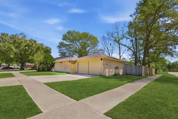 6102 Knotty Post Lane, Spring, TX 77373