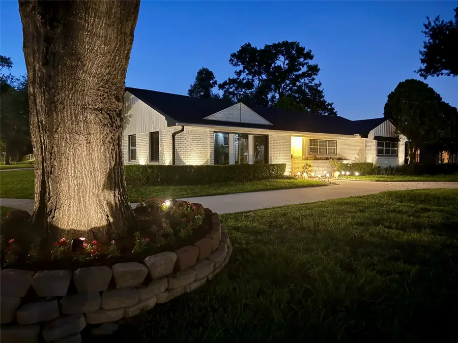 5666 Overbrook Lane, Houston, TX 77056 - Image #2