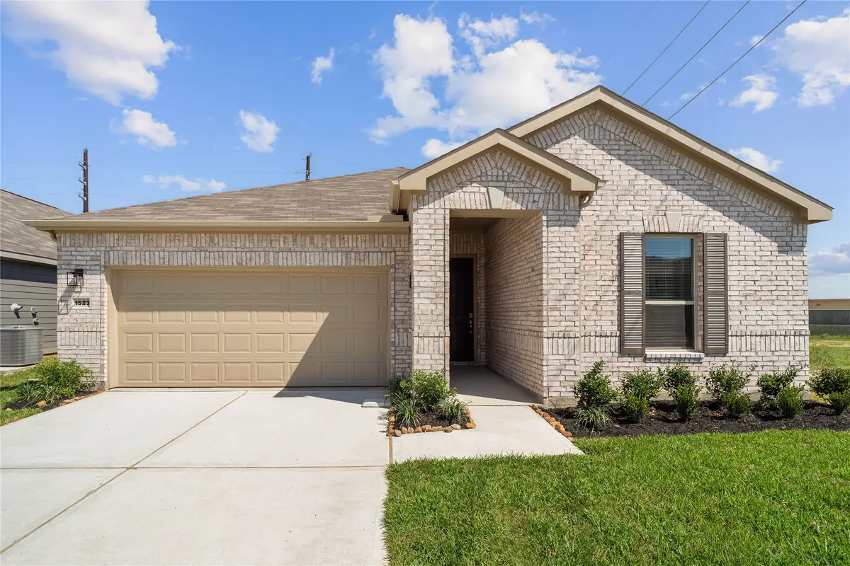 1523 Grand Olympia Drive, Fresno, TX 77545 - Image #1