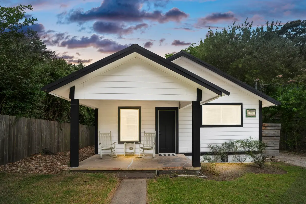 206 Murray Street, Conroe, TX 77301 - #1