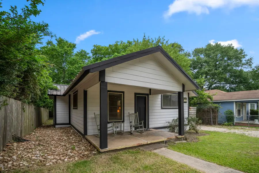 206 Murray Street, Conroe, TX 77301 - #3