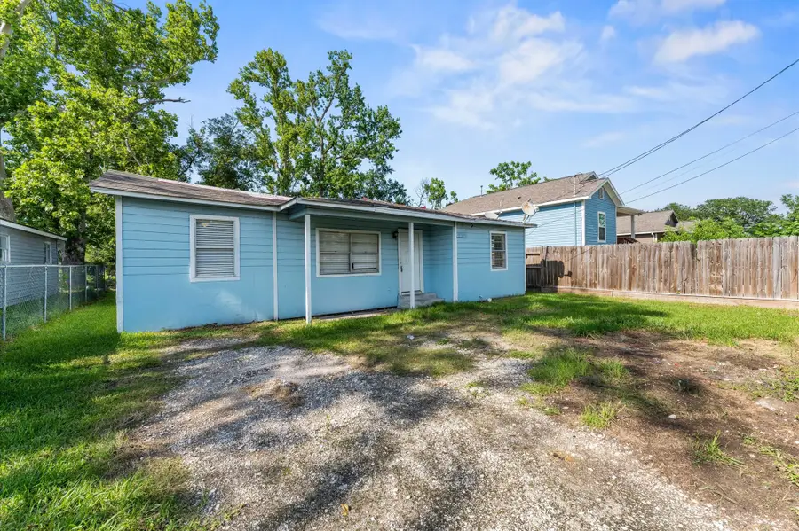 8121 Woodlyn Road, Houston, TX 77028 - Image #2