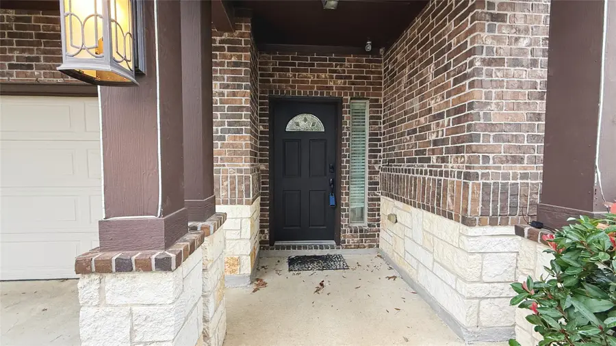 27318 Symphony Creek Lane, Fulshear, TX 77441 - Image #3