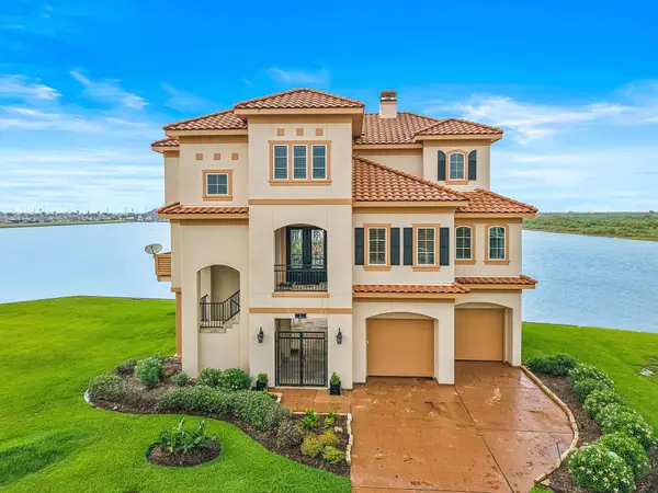 21 Loggerhead, Hitchcock, TX 77563