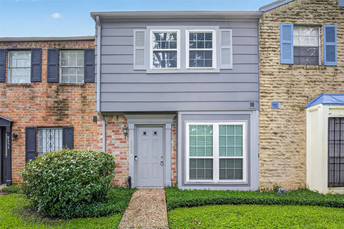 8355 Nairn St, Houston, TX 77074 - #1