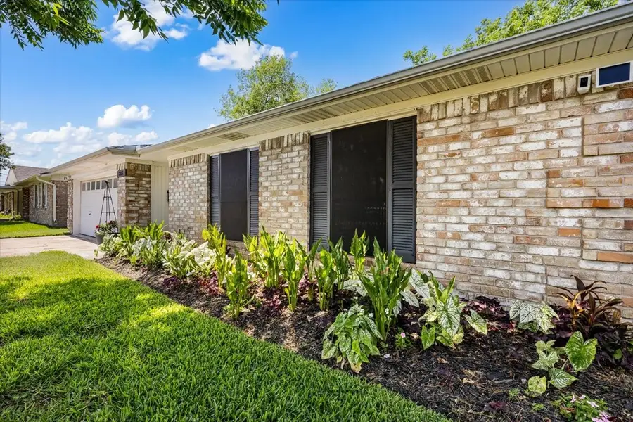 205 W Vaughn Lane, Deer Park, TX 77536 - #2