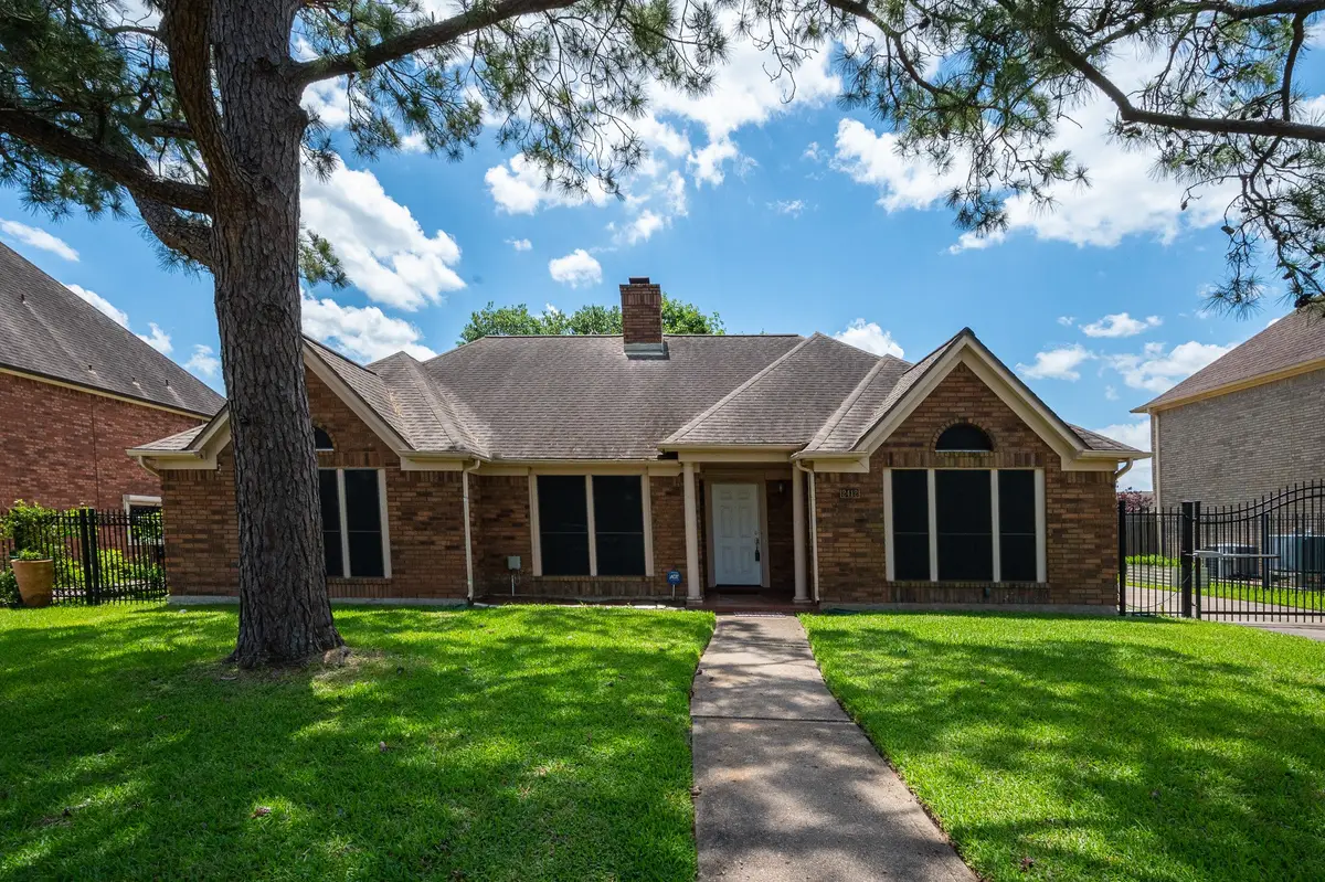 2412 Londonderry Drive, Pearland, TX 77581 - Image #1