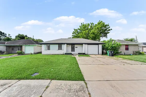 8746 Cowart Street, Houston, TX 77029