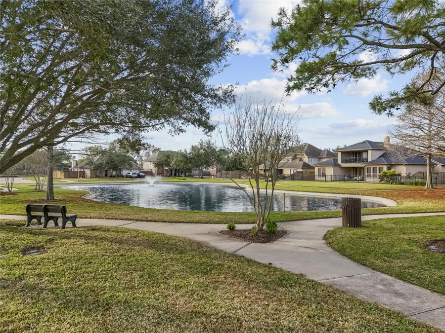 6126 Bradford Lane, League City, TX 77573 - Image #3