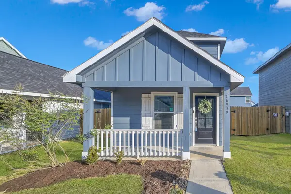 16939 Marie Village Drive, Conroe, TX 77306