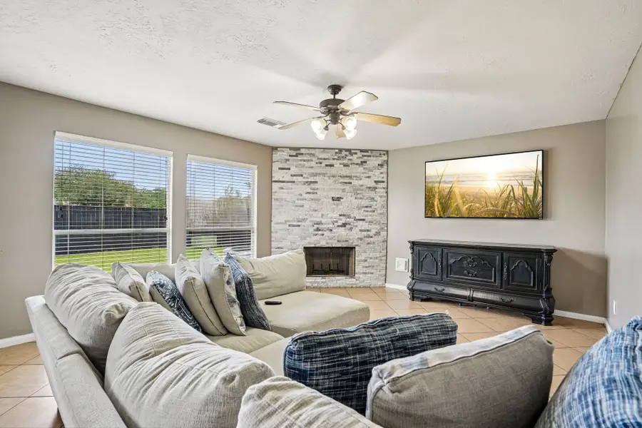 5119 Laurynnbrook Drive, Pasadena, TX 77505 - #2