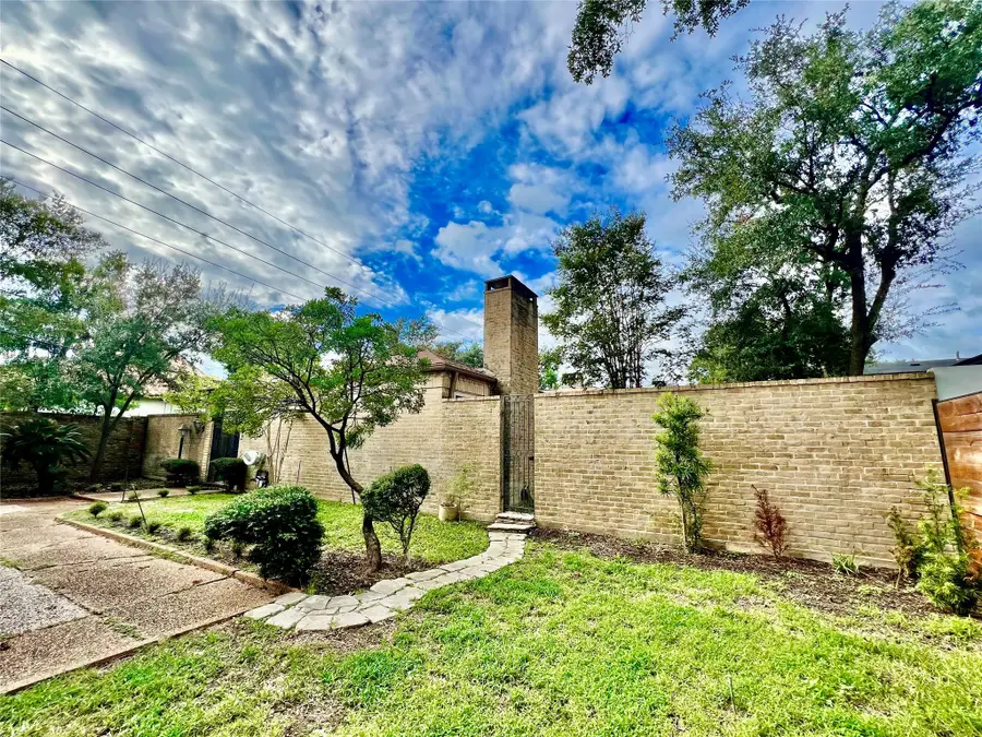 5610 Woodway Drive, Houston, TX 77056 - Image #2