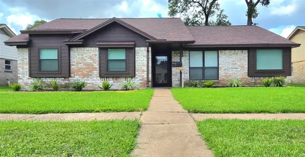 14422 Roundstone Lane, Houston, TX 77015