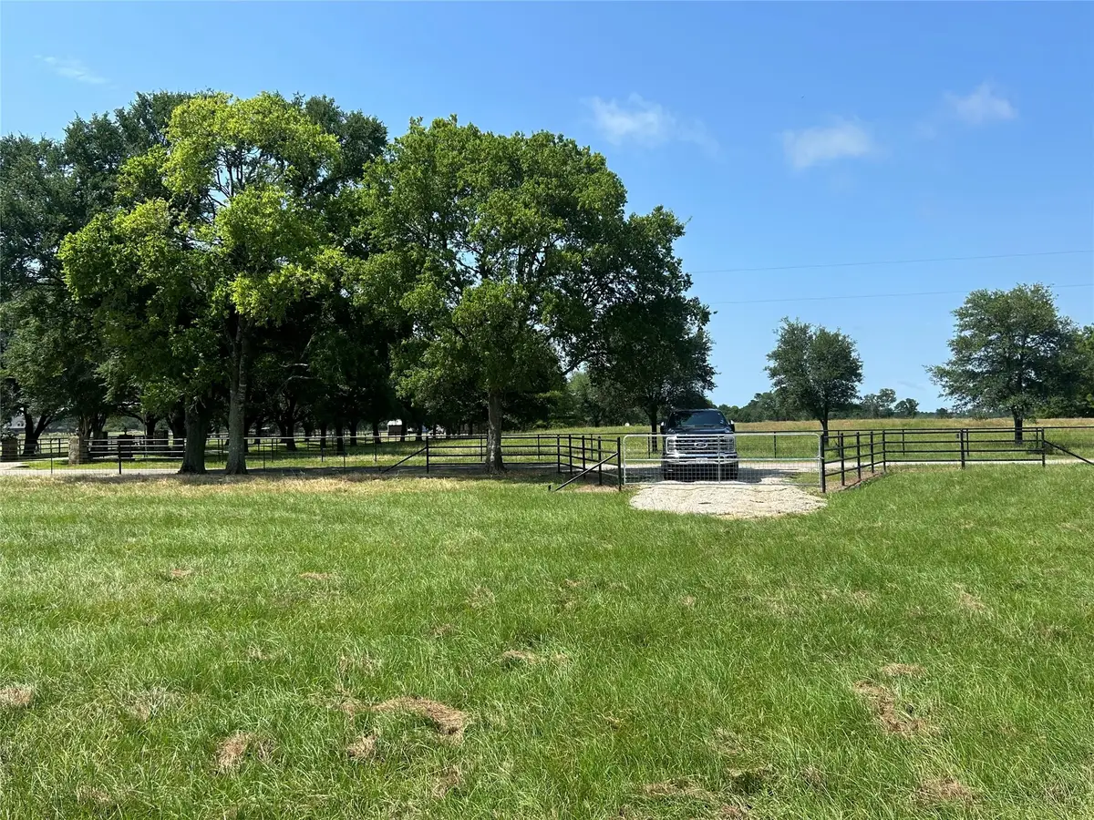 38645 Wiggins Road, Hempstead, TX 77445 - Image #1