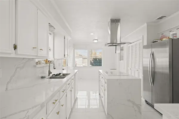 6822 Marisol Drive, Houston, TX 77083