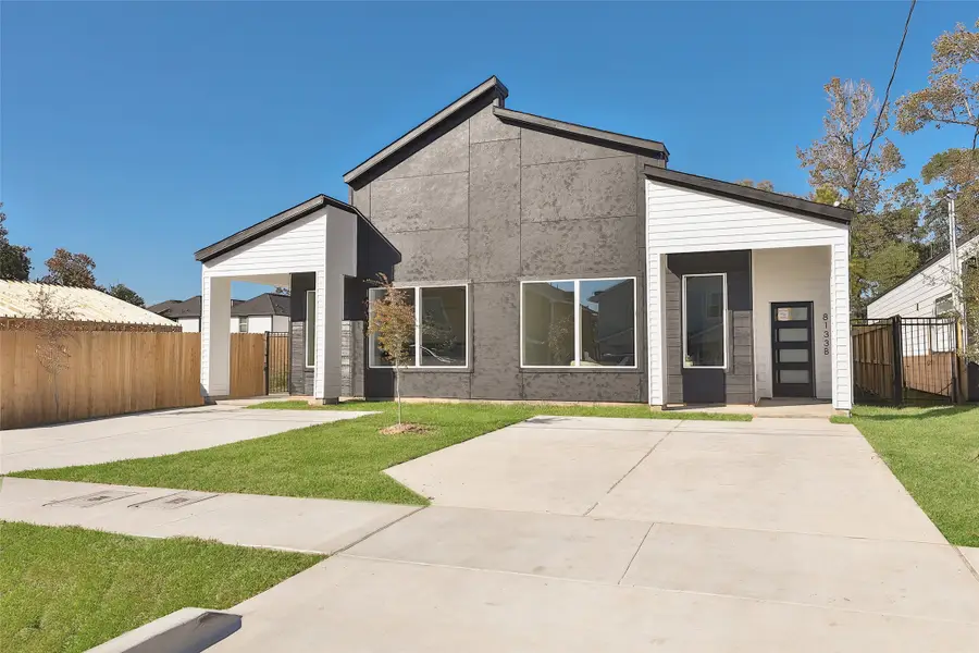 8218 Locksley Road, Houston, TX 77078 - Image #2