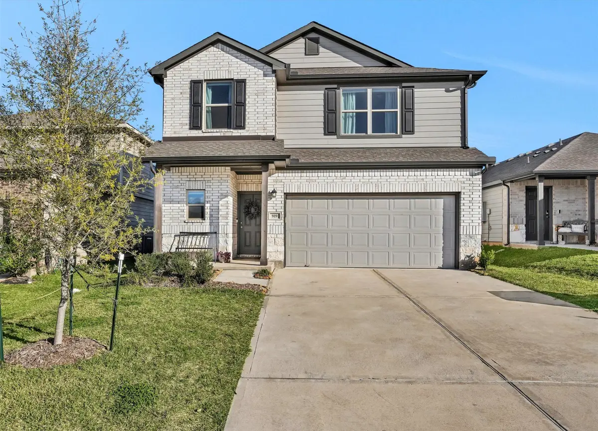 919 Amesbury Court, Montgomery, TX 77316 - Image #1