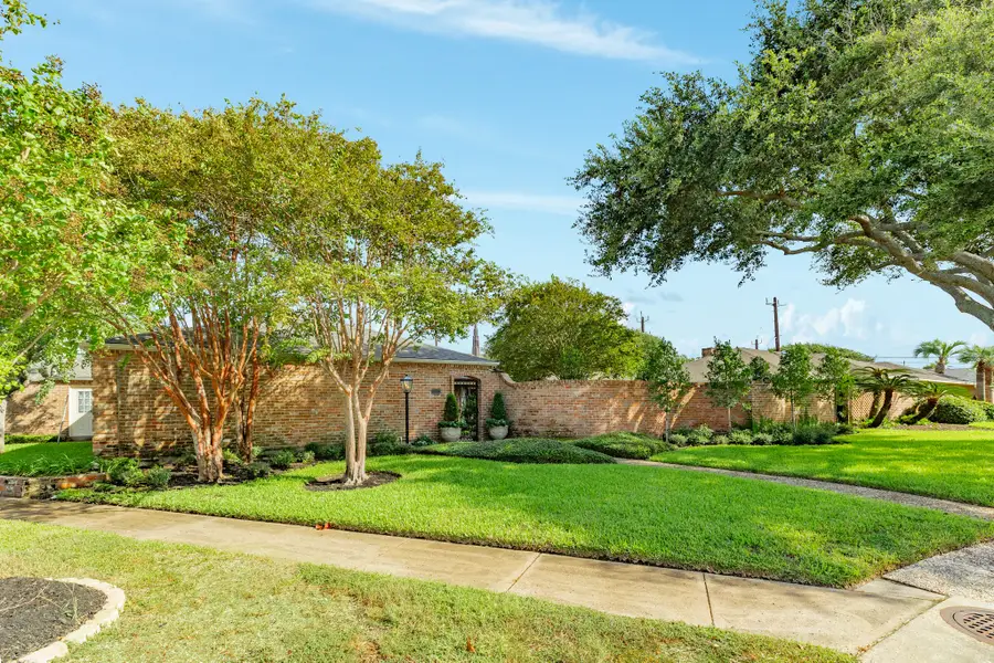 18 Adler Circle, Galveston, TX 77551 - #2