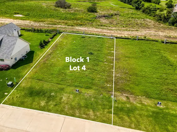 2433 Oak Hollow Lane, Brenham, TX 77833