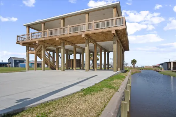 960 S Sage Road, Crystal Beach, TX 77650
